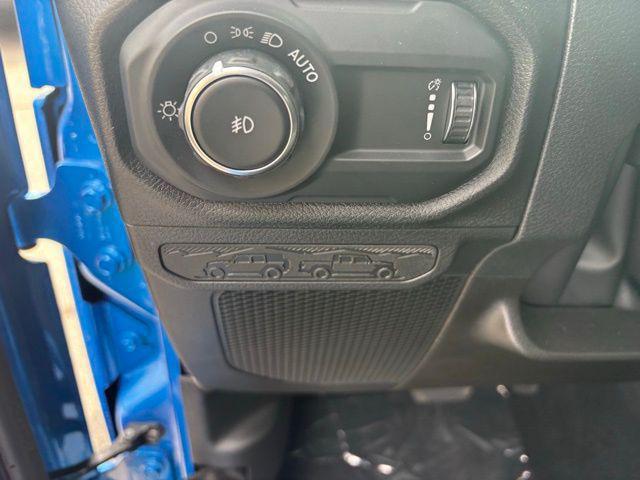 new 2025 Jeep Wrangler car, priced at $43,551