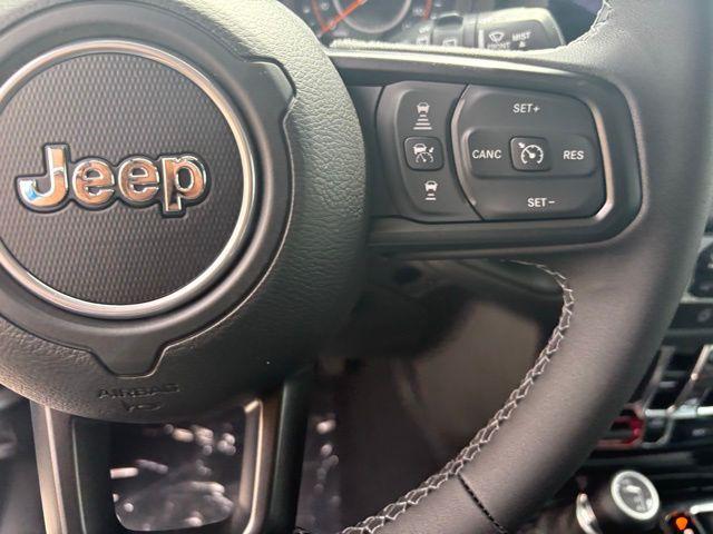new 2025 Jeep Wrangler car, priced at $43,551