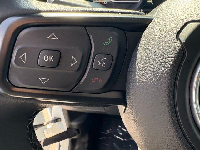 new 2025 Jeep Gladiator car, priced at $45,004