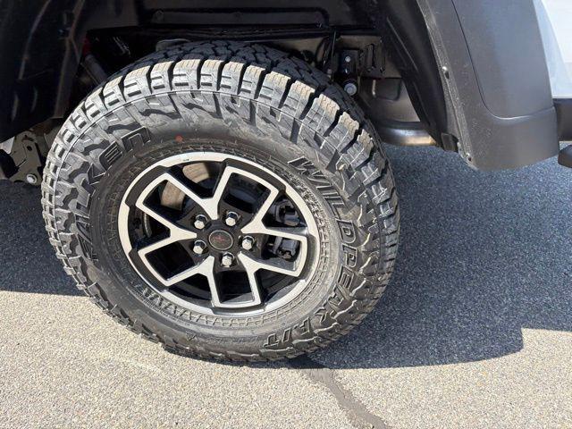 new 2025 Jeep Gladiator car, priced at $45,004