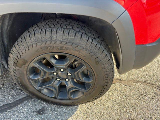 used 2019 Jeep Cherokee car, priced at $17,897