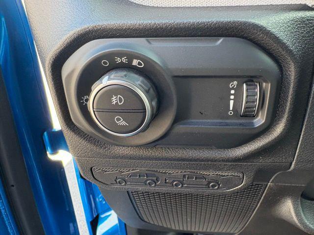 new 2025 Jeep Gladiator car, priced at $36,937