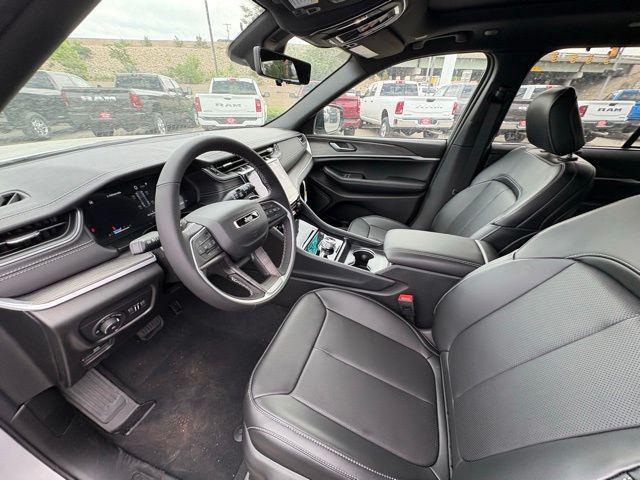 new 2025 Jeep Grand Cherokee car, priced at $46,637
