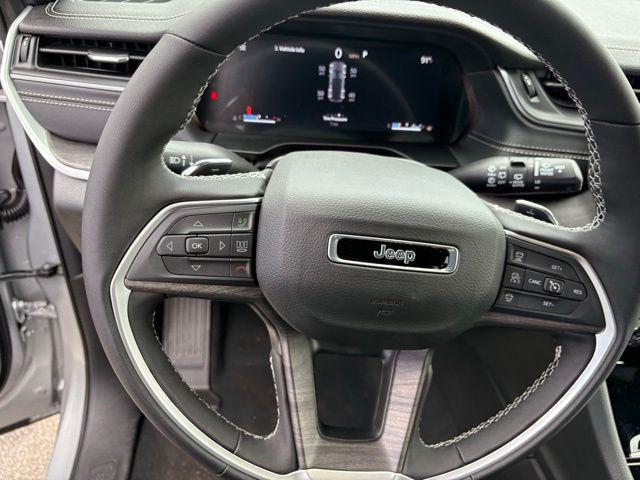 new 2025 Jeep Grand Cherokee car, priced at $46,637