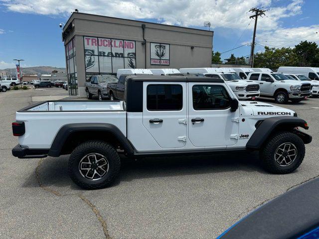 new 2024 Jeep Gladiator car, priced at $47,095