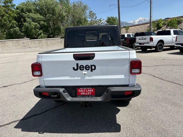 new 2025 Jeep Gladiator car, priced at $42,432