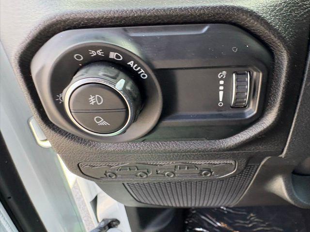 new 2025 Jeep Gladiator car, priced at $42,432