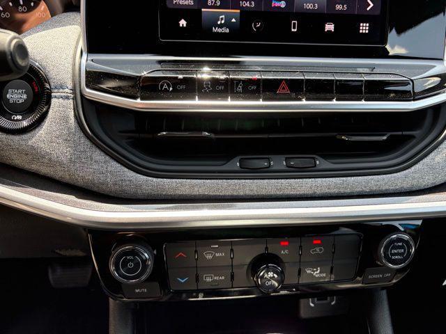 new 2025 Jeep Compass car, priced at $25,216