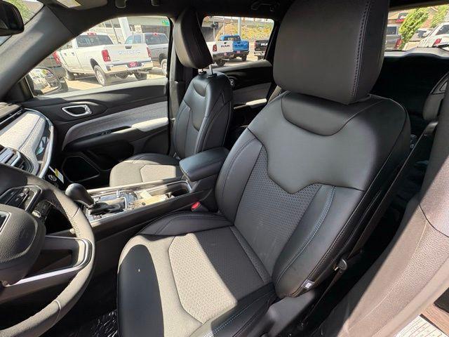 new 2025 Jeep Compass car, priced at $25,216