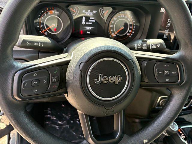 new 2025 Jeep Wrangler car, priced at $35,327