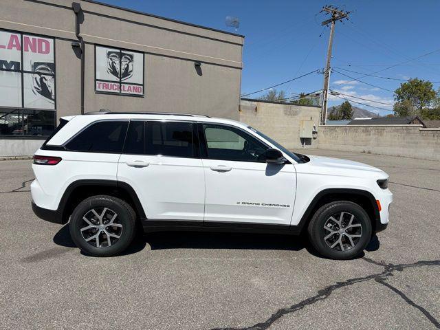 new 2025 Jeep Grand Cherokee car, priced at $40,512
