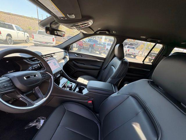new 2025 Jeep Grand Cherokee car, priced at $40,512