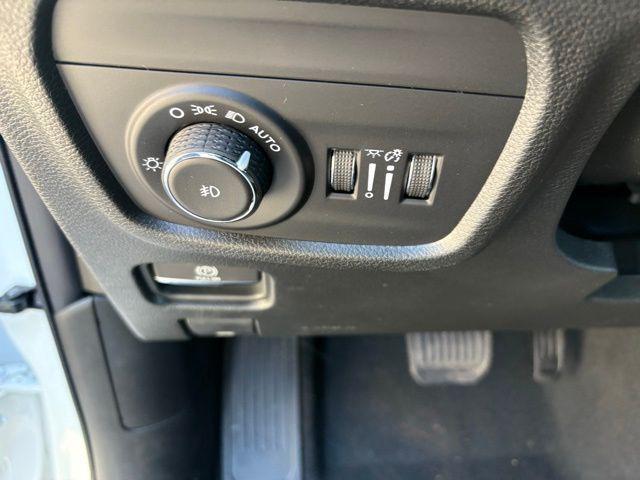 new 2025 Jeep Grand Cherokee car, priced at $40,512