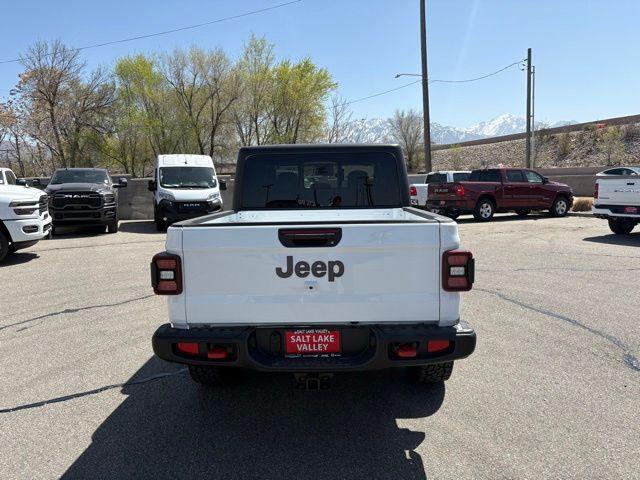new 2025 Jeep Gladiator car, priced at $47,097