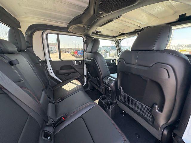 new 2025 Jeep Gladiator car, priced at $46,044