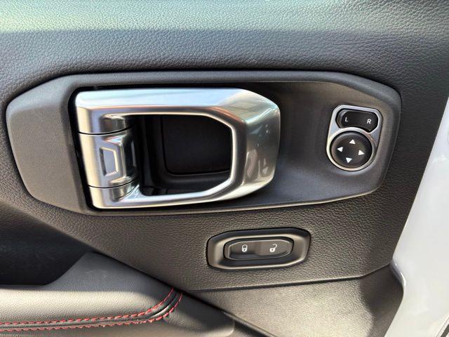 new 2025 Jeep Gladiator car, priced at $46,044