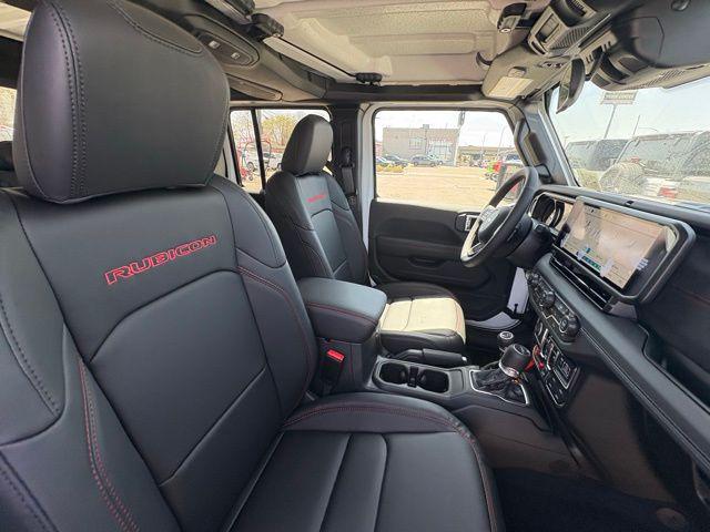 new 2025 Jeep Gladiator car, priced at $46,044