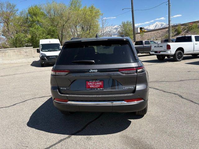 new 2025 Jeep Grand Cherokee car, priced at $41,002
