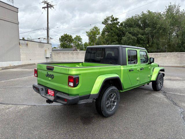 new 2025 Jeep Gladiator car, priced at $42,922