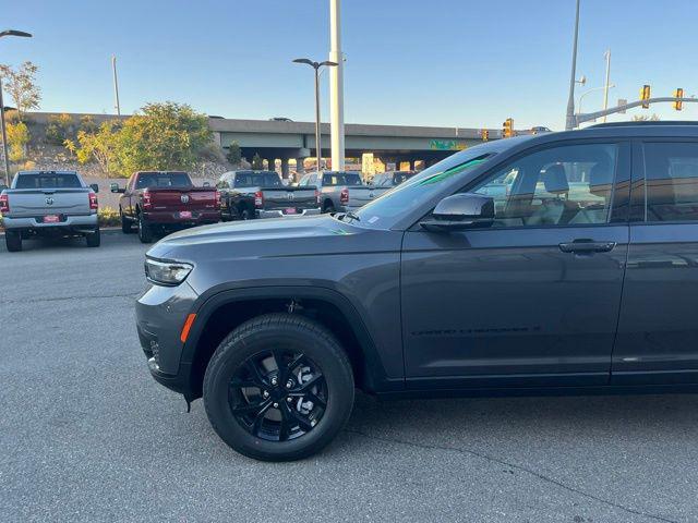 new 2025 Jeep Grand Cherokee L car, priced at $40,382