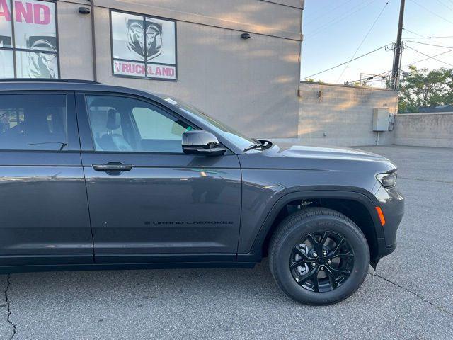 new 2025 Jeep Grand Cherokee L car, priced at $40,382