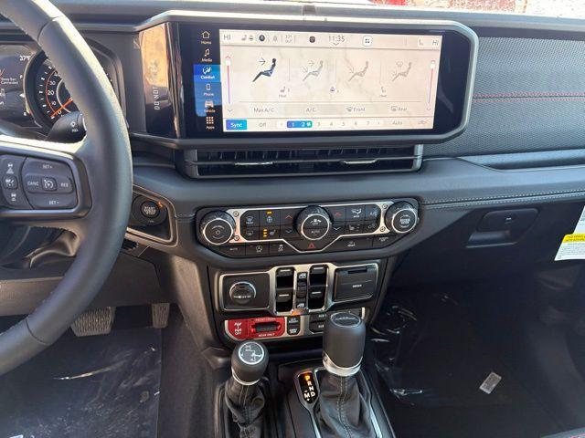 new 2025 Jeep Gladiator car, priced at $46,562