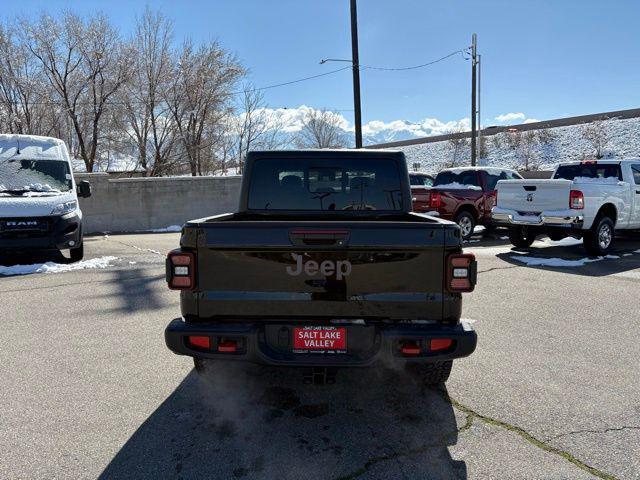 new 2025 Jeep Gladiator car, priced at $47,588