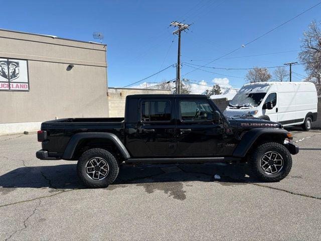 new 2025 Jeep Gladiator car, priced at $46,562