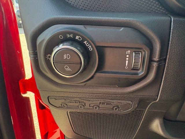 new 2025 Jeep Gladiator car, priced at $46,662