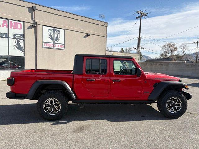 new 2025 Jeep Gladiator car, priced at $46,662