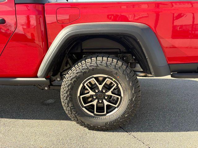 new 2025 Jeep Gladiator car, priced at $47,683