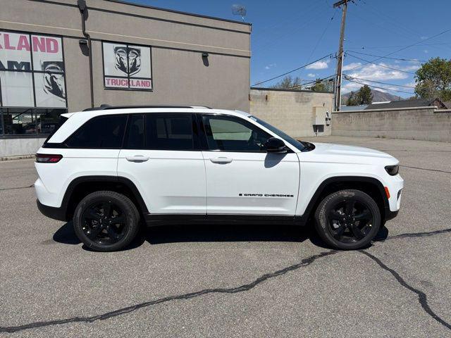 new 2025 Jeep Grand Cherokee car, priced at $44,793