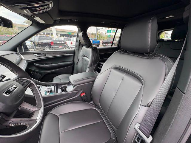 new 2025 Jeep Grand Cherokee L car, priced at $44,473