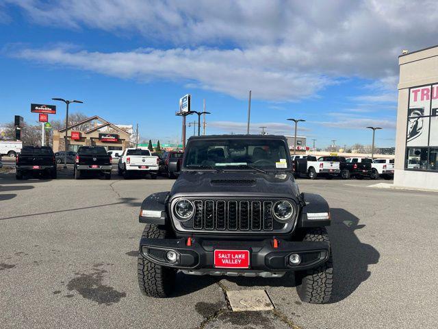 new 2025 Jeep Gladiator car, priced at $46,193
