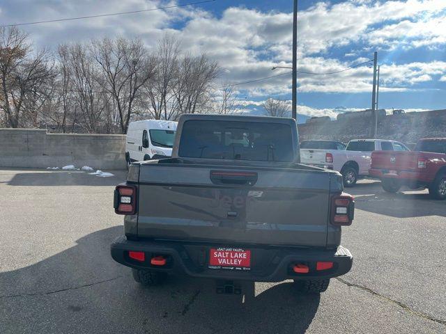 new 2025 Jeep Gladiator car, priced at $46,193