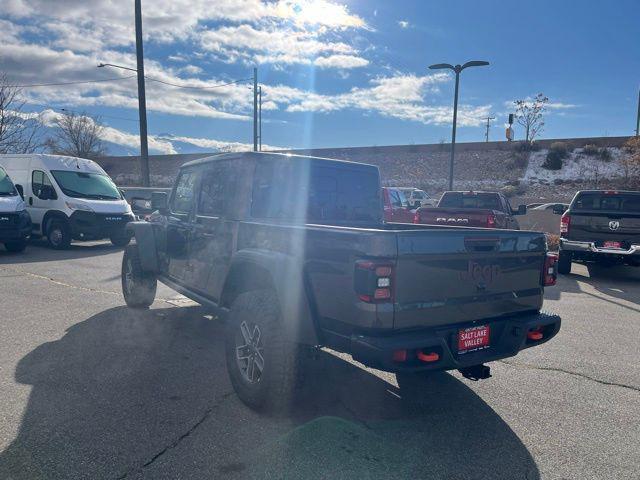 new 2025 Jeep Gladiator car, priced at $46,193