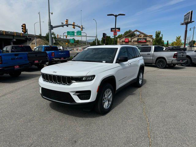 new 2024 Jeep Grand Cherokee car, priced at $35,123