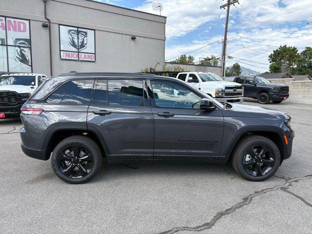 new 2025 Jeep Grand Cherokee car, priced at $46,137