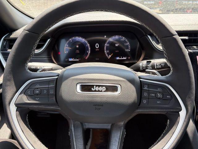 new 2025 Jeep Grand Cherokee car, priced at $46,137