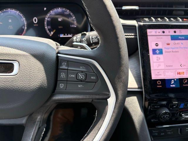 new 2025 Jeep Grand Cherokee car, priced at $46,137