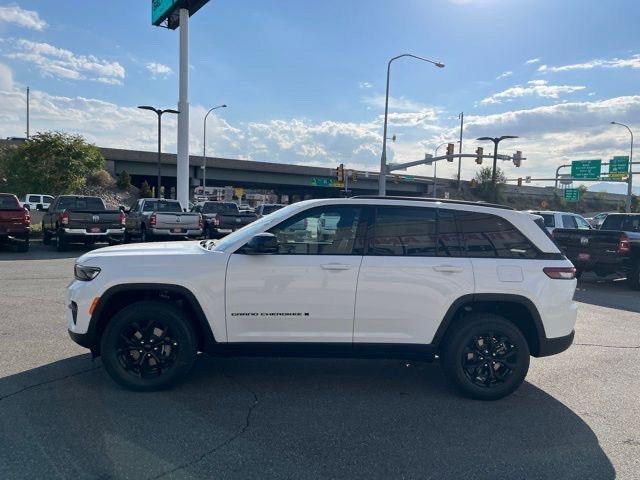 new 2025 Jeep Grand Cherokee car, priced at $38,399