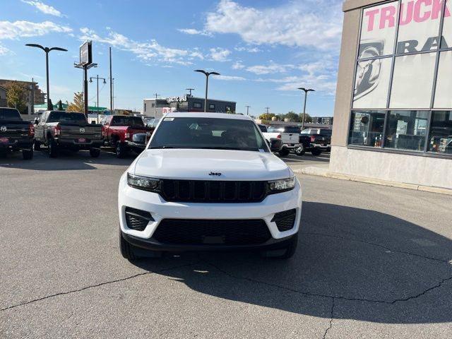 new 2025 Jeep Grand Cherokee car, priced at $38,399