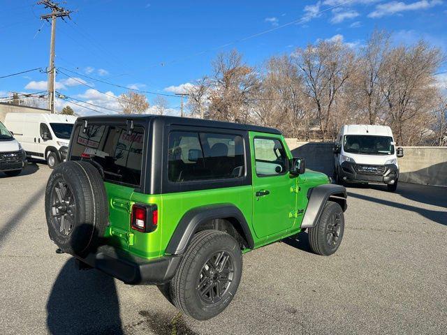 new 2025 Jeep Wrangler car, priced at $37,362