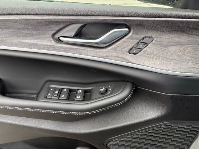 new 2025 Jeep Grand Cherokee L car, priced at $47,207
