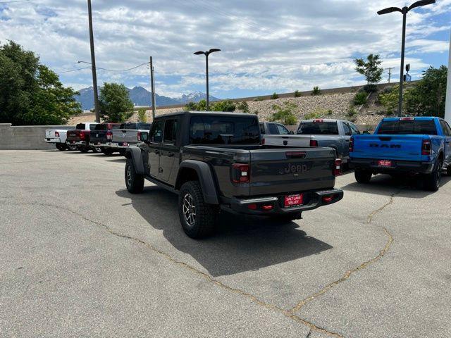 new 2024 Jeep Gladiator car, priced at $47,554