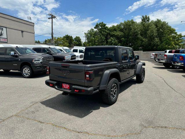 new 2024 Jeep Gladiator car, priced at $47,554