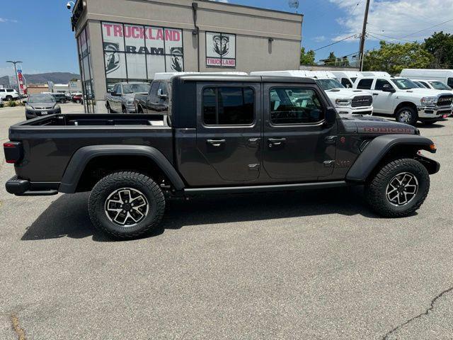 new 2024 Jeep Gladiator car, priced at $47,554