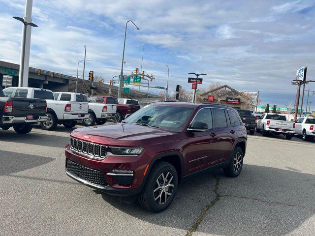 new 2025 Jeep Grand Cherokee car, priced at $40,553