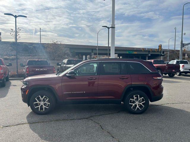 new 2025 Jeep Grand Cherokee car, priced at $40,553