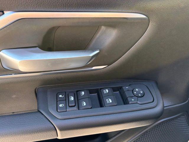 new 2025 Ram 1500 car, priced at $39,657